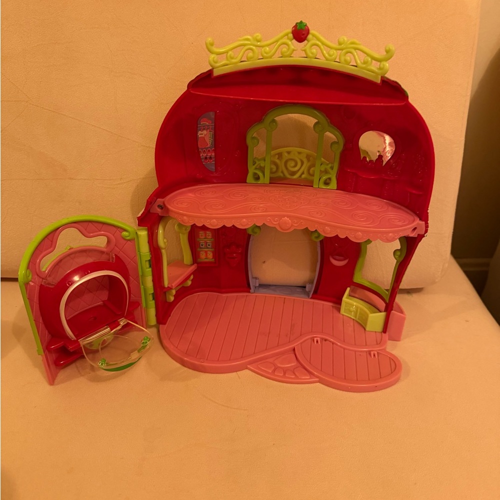 Strawberry shortcake house